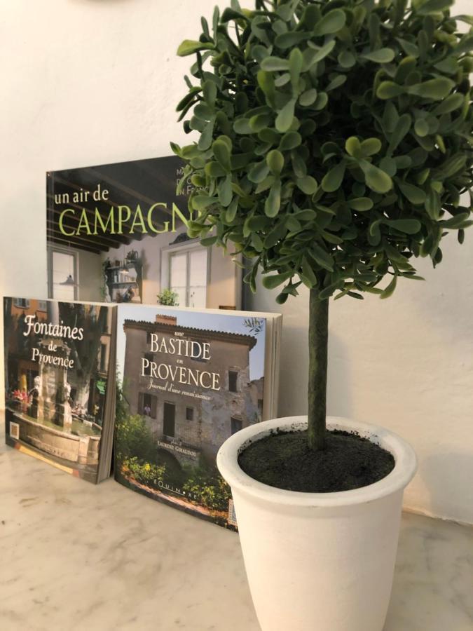 Hotel Le Flore Fréjus Zewnętrze zdjęcie