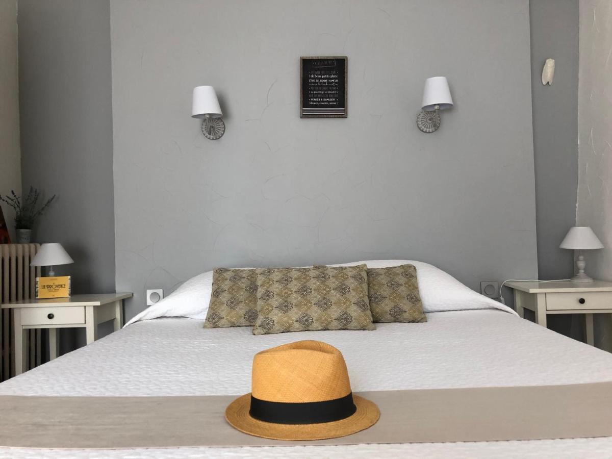 Hotel Le Flore Fréjus Zewnętrze zdjęcie