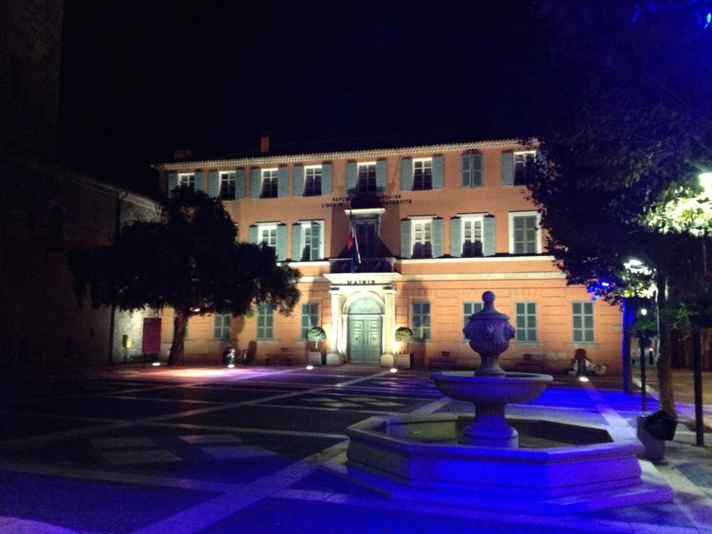 Hotel Le Flore Fréjus Zewnętrze zdjęcie