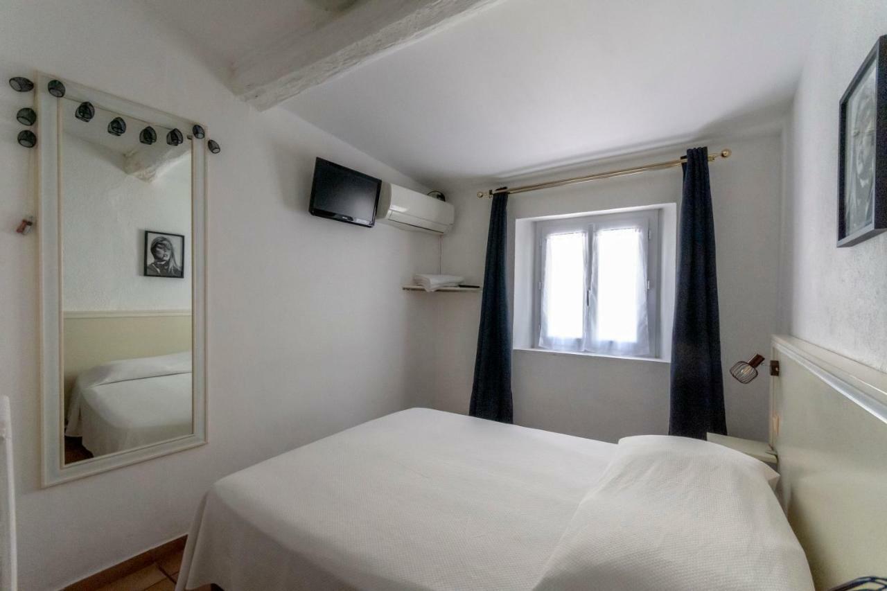 Hotel Le Flore Fréjus Zewnętrze zdjęcie